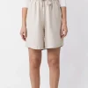 Favi Shorts Women